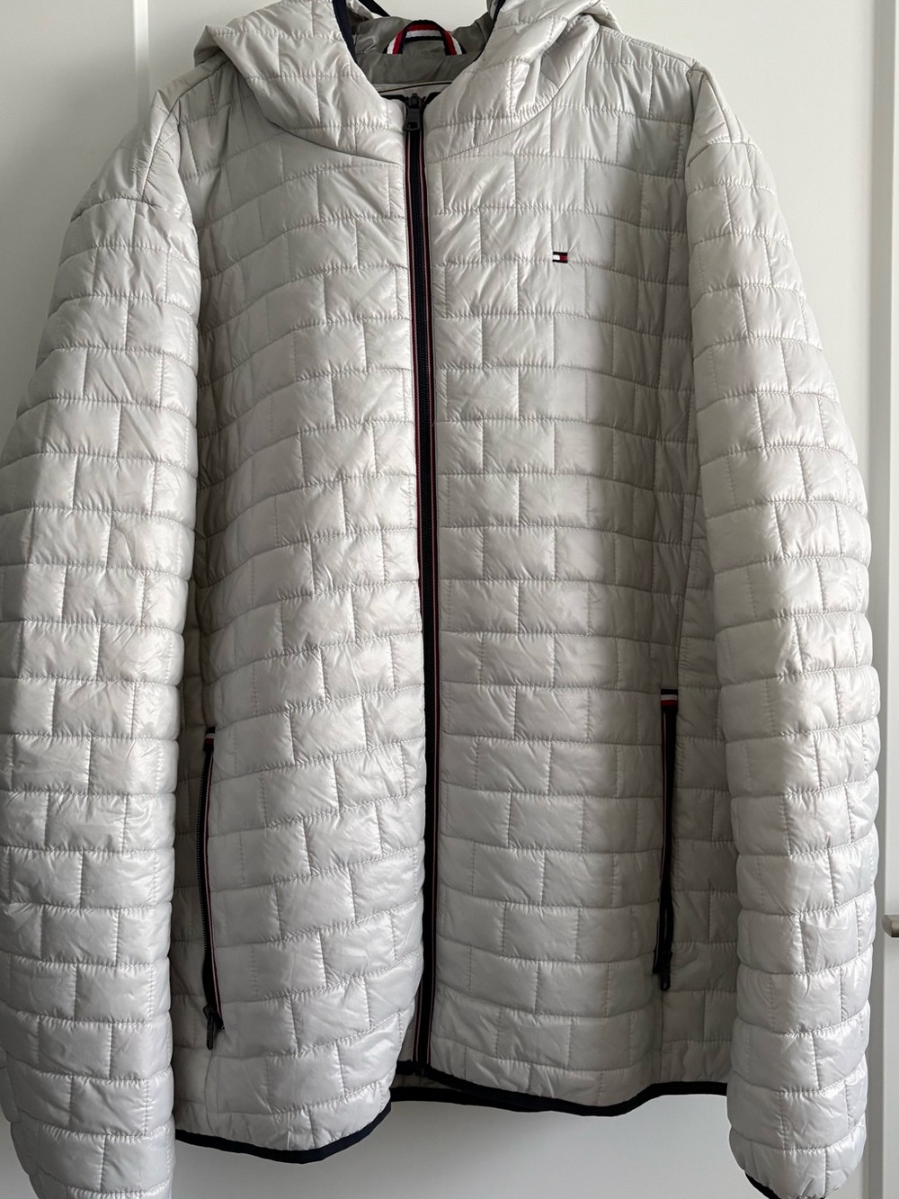 Tommy Hilfiger Men's Light Gray Puffer Jacket